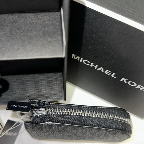 Michael Kors Signature Key Chain and Coin/credit card holder Gift Set Black NWT - Picture 4 of 5